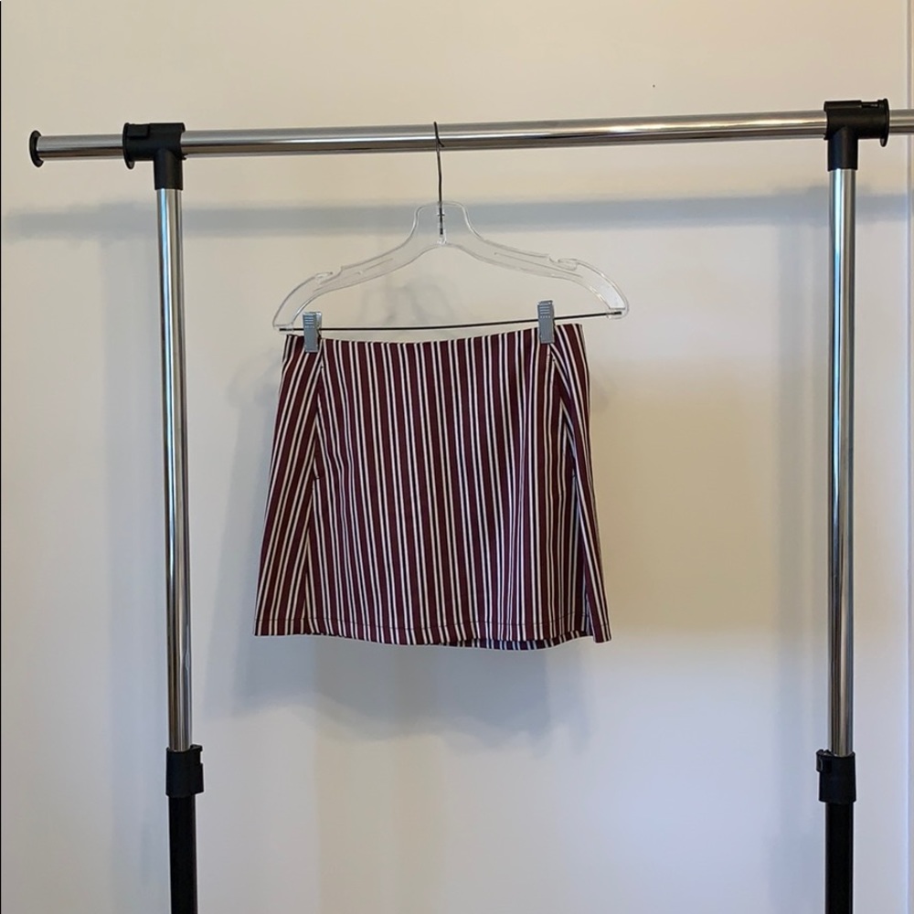 Urban outfitters| wine skirt| XS fits like S | NWT